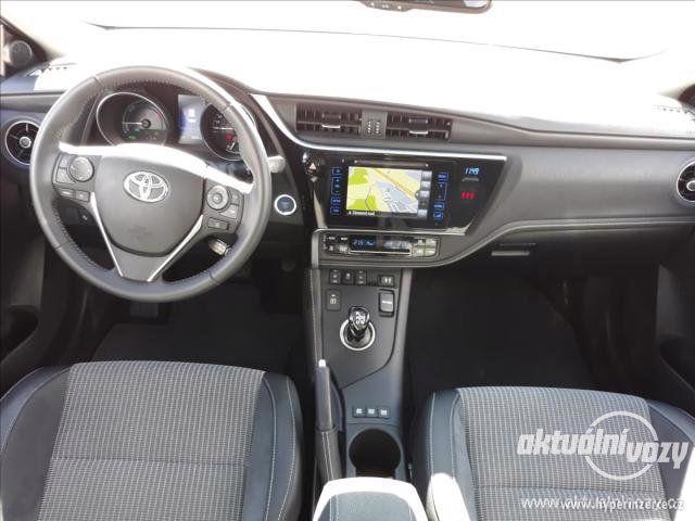 Toyota Auris 1.8, vyrobeno 2017 - foto 8