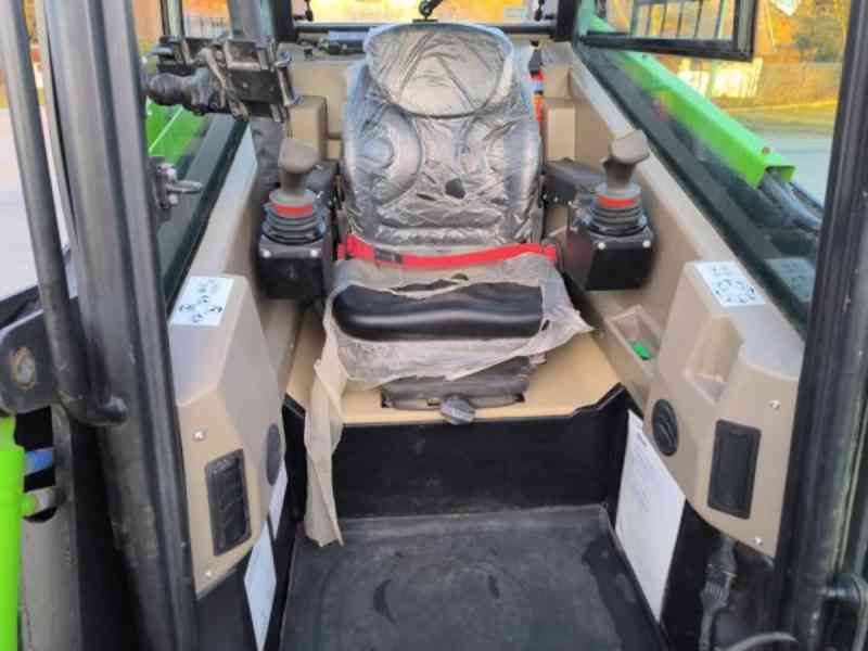 zánovní! 5t ele smykový nakladač Kovaco Elise 900 +vidle - foto 5