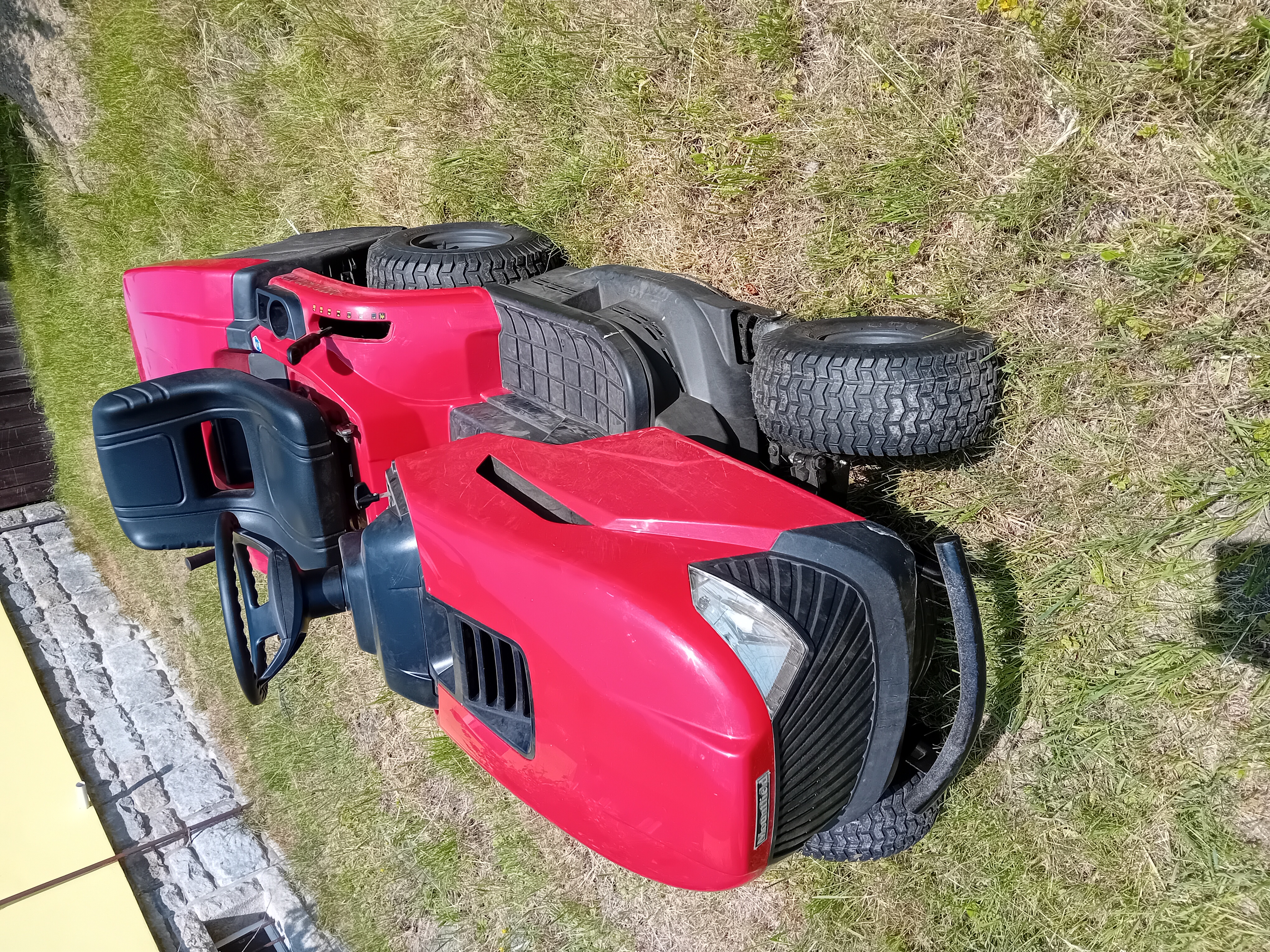 Prodám žací traktor Mountfield - foto 6