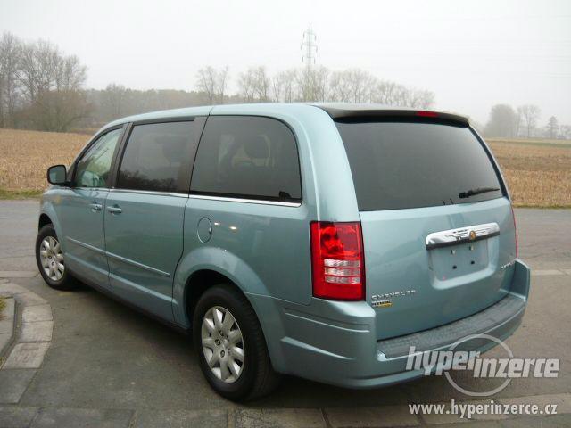 Chrysler Town Country 3,3 Flex Stown Go 2009 AKCE !! - foto 3