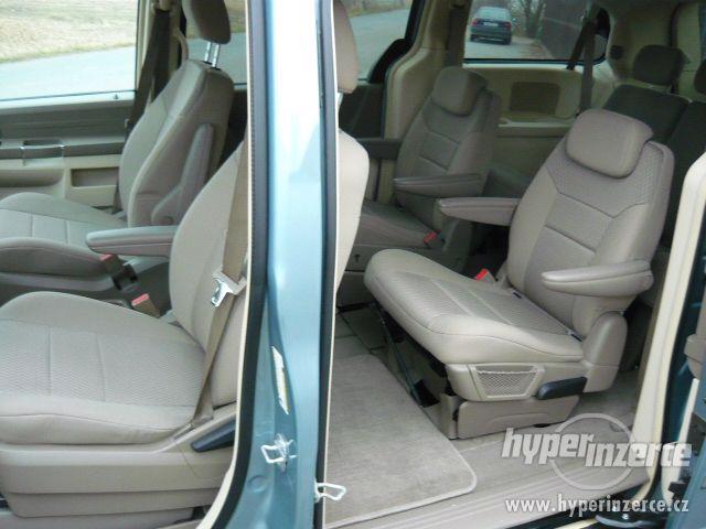 Chrysler Town Country 3,3 Flex Stown Go 2009 AKCE !! - foto 8