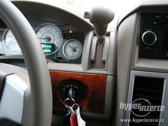Chrysler Town Country 3,3 Flex Stown Go 2009 AKCE !! - foto 15