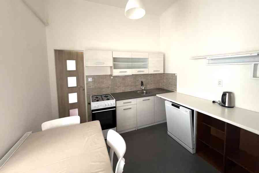 PRONÁJEM BYTU 3+KK V CENTRU BRNA NA ULICI PEKAŘSKÁ - foto 2