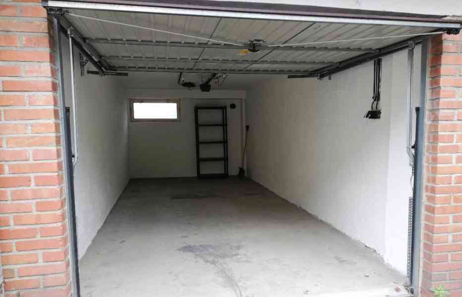 Pronájem bytu 1+kk 47 m² - foto 9