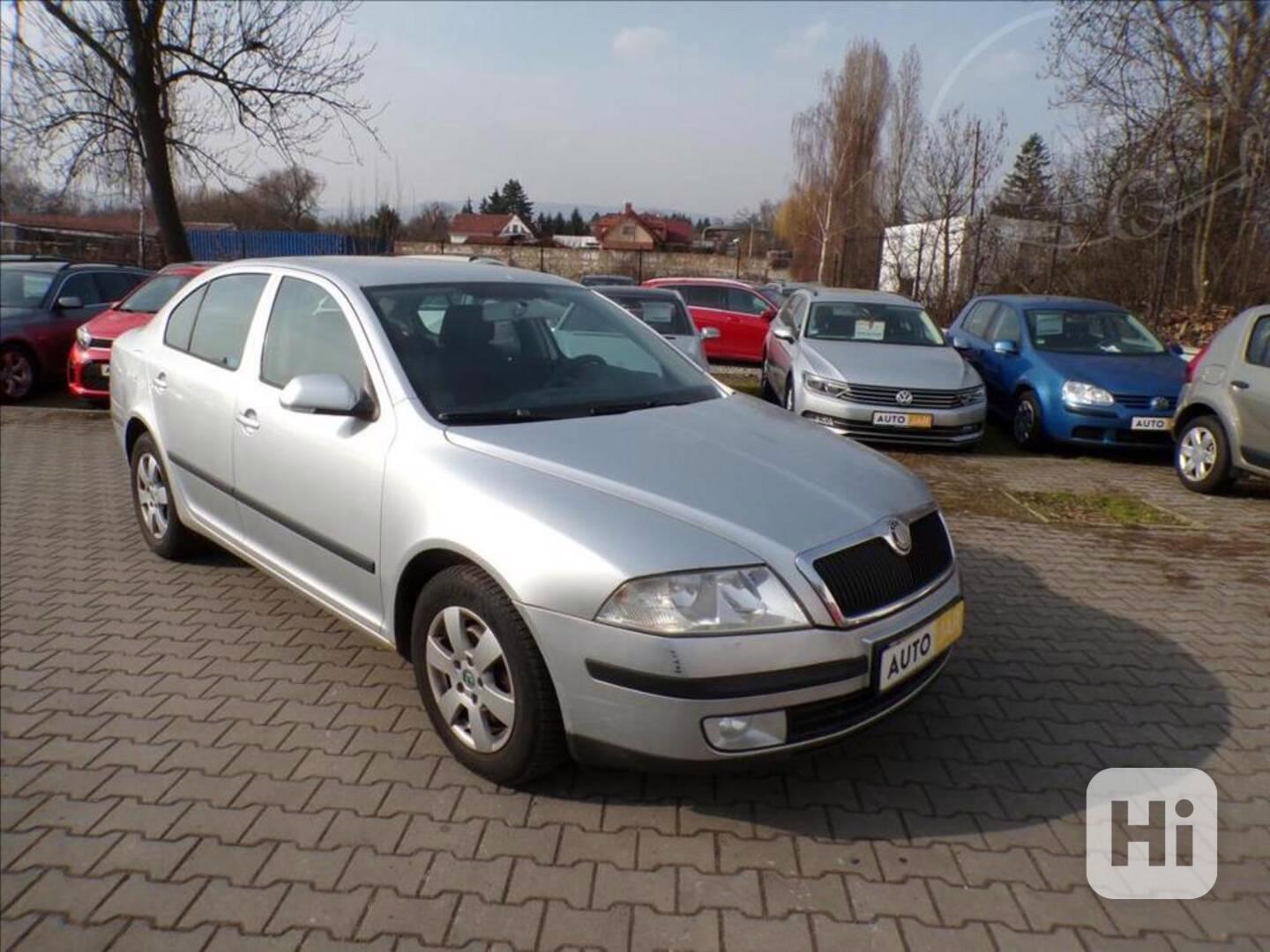 Škoda Octavia 1,8 TSI SERVISNÍ KNIHA - foto 1