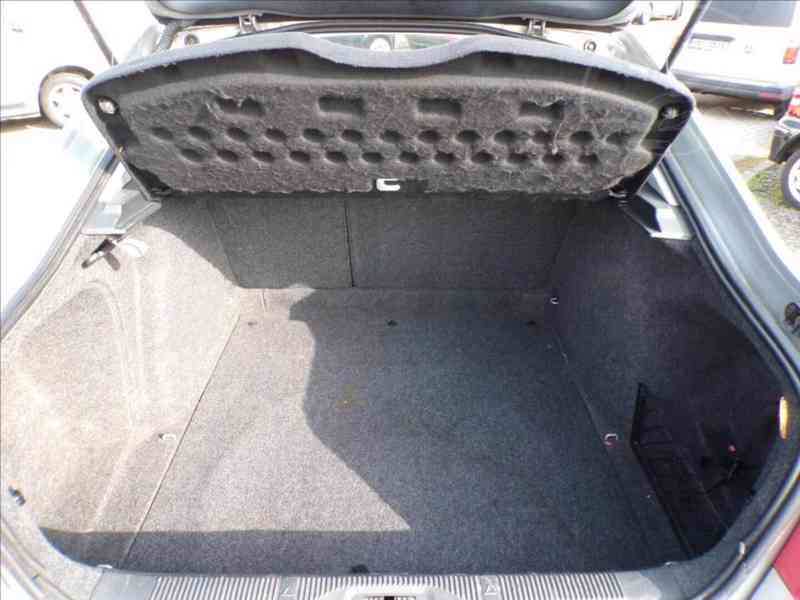 Škoda Octavia 1,8 TSI SERVISNÍ KNIHA - foto 10