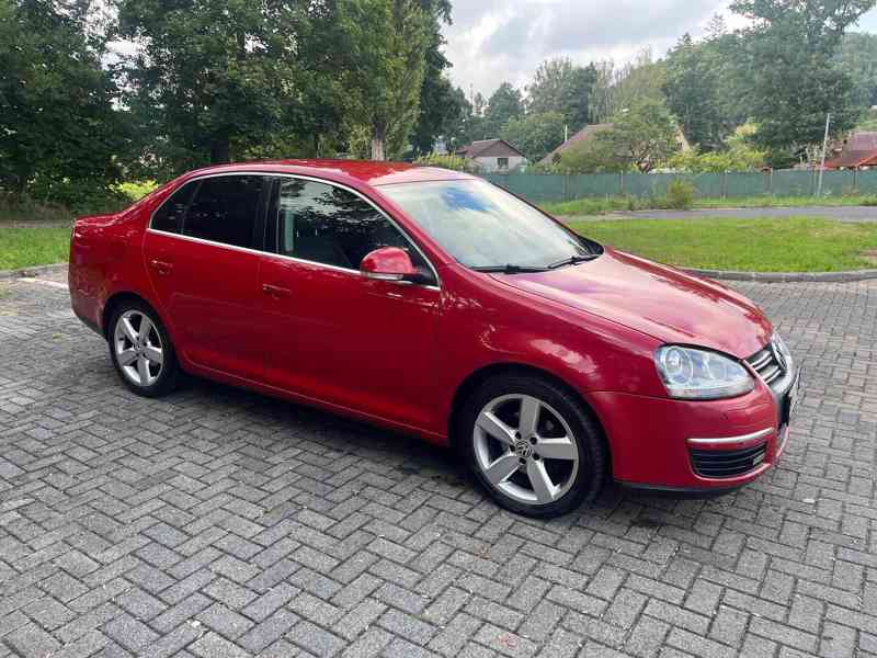 Volkswagen Jetta 2.0 TDI, r. 2006 - foto 2