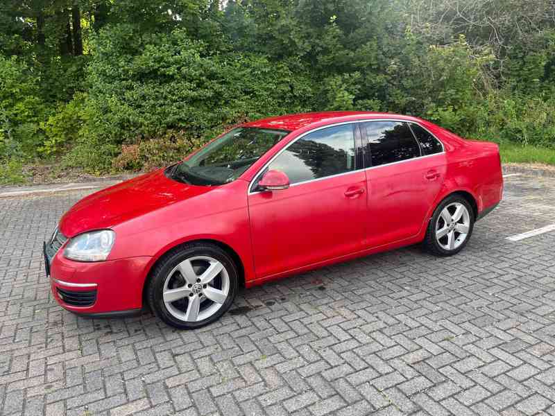 Volkswagen Jetta 2.0 TDI, r. 2006 - foto 8