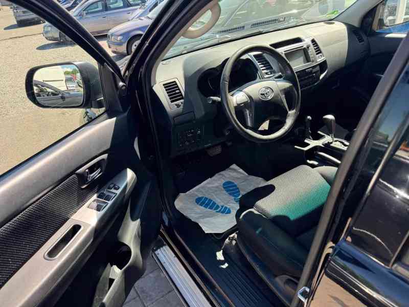 Toyota Hilux3,0 D4D Executive Aut. 126kw - foto 5