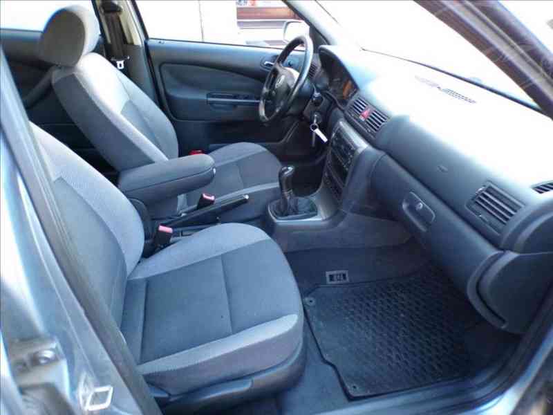 Škoda Octavia 1,8 T XENONY,TAŽNÉ ZAŘÍZENÍ - foto 11
