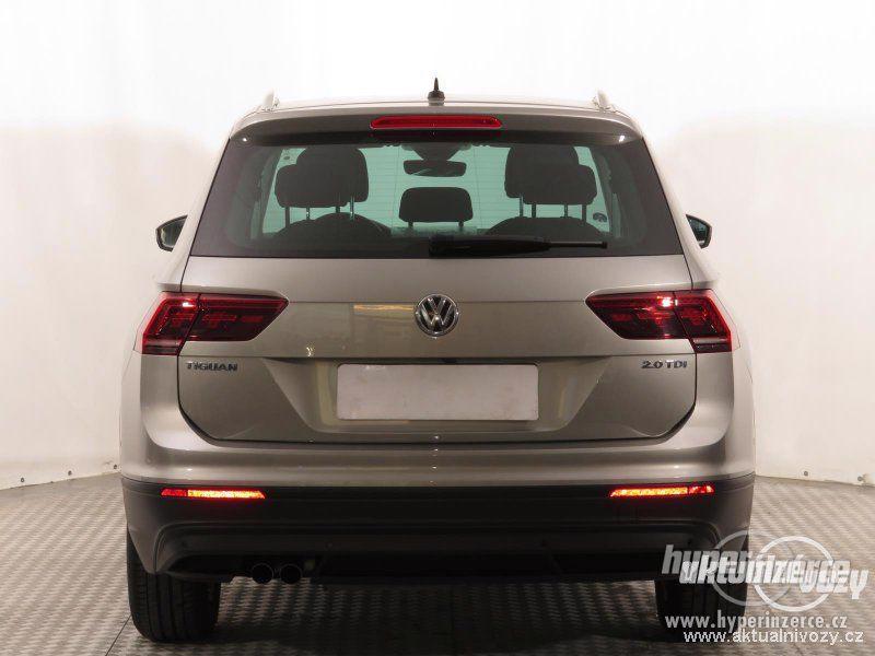Volkswagen Tiguan 2.0, nafta, r.v. 2017 - foto 16