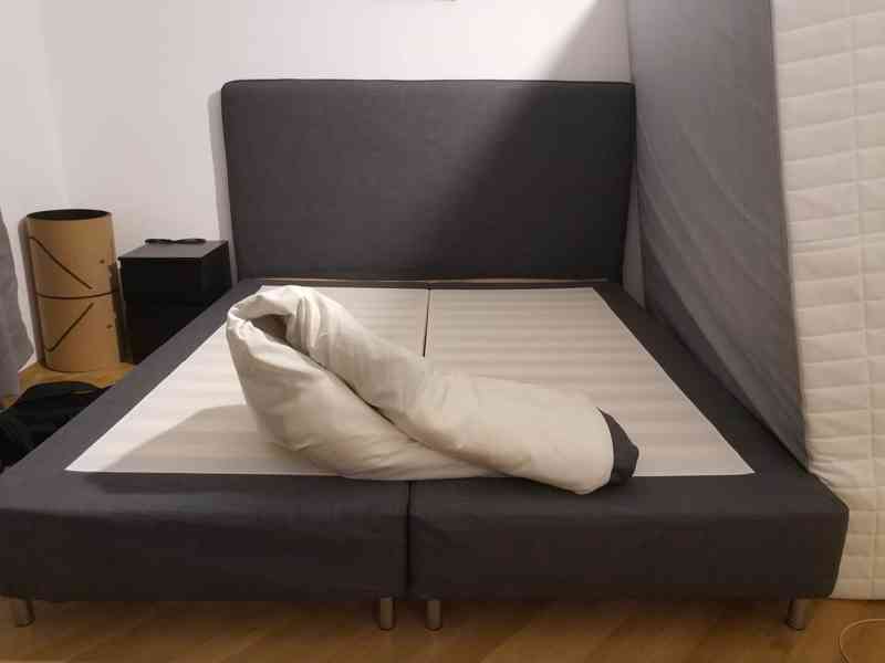 Velka skoro nova postel IKEA - foto 6