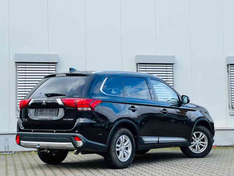 Mitsubishi Outlander 2,2DI-D 4x4 110kw - foto 8