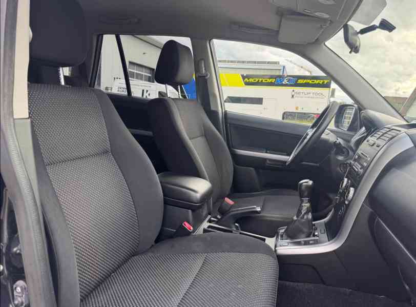 Suzuki Grand Vitara 2.0i Comfort benzín 103kw - foto 13