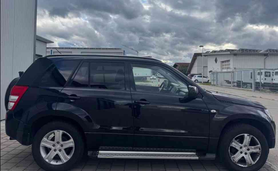 Suzuki Grand Vitara 2.0i Comfort benzín 103kw - foto 7