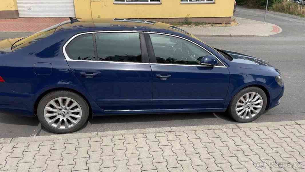 Škoda Superb 2,0   Skoda superb 2 2014 - foto 6