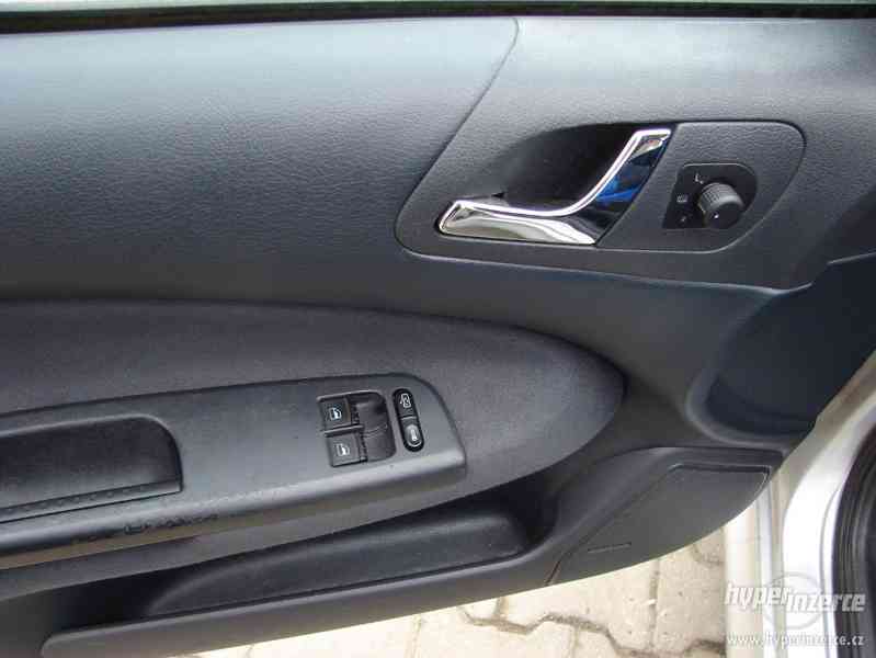 Škoda Octavia 1.6i r.v.2004 (75 kw) Klima - foto 6