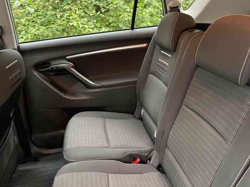 Toyota Verso 1,8i Comfort benzín 108kw - foto 5