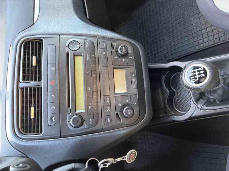FIAT Punto Grande 1.9 JTD - foto 4
