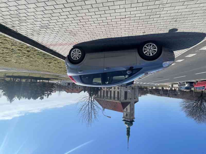 FIAT Punto Grande 1.9 JTD - foto 2