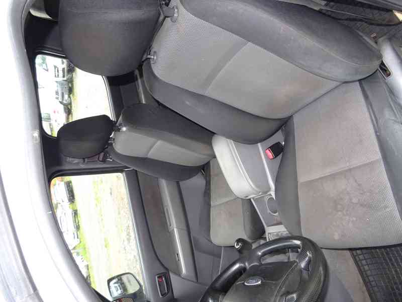Ford Ranger Double cab 2.5 4x4 (6.) - foto 7