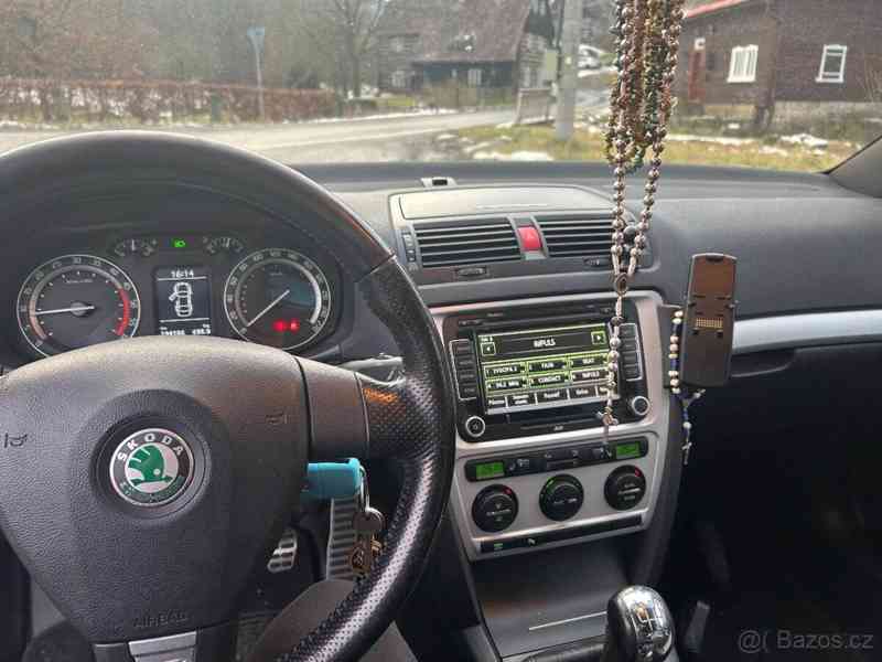 Škoda Octavia 2,0 TDI CR DPF RS - foto 4