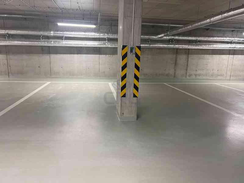 GARÁŽOVÉ STÁNÍ V ČERNÝCH POLÍCH – INVESTICE S ODPOČTEM DPH - foto 2