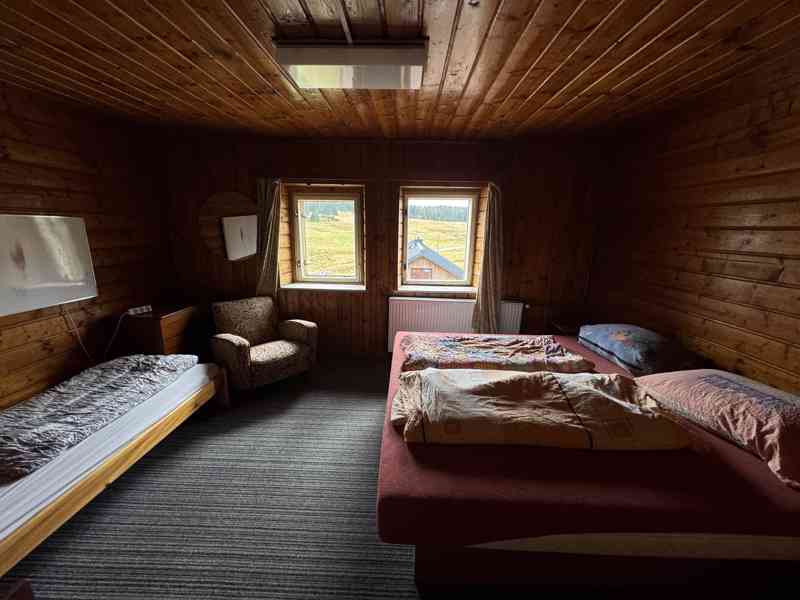 Zavedený rekreační objekt  1 148 m², 7 869 m² pozemky - foto 6