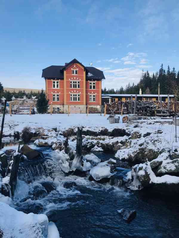 Zavedený rekreační objekt  1 148 m², 7 869 m² pozemky - foto 5