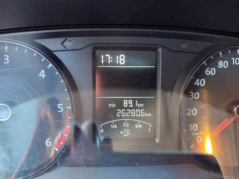 Volkswagen Caravelle 2,0   T6 tdi - foto 11
