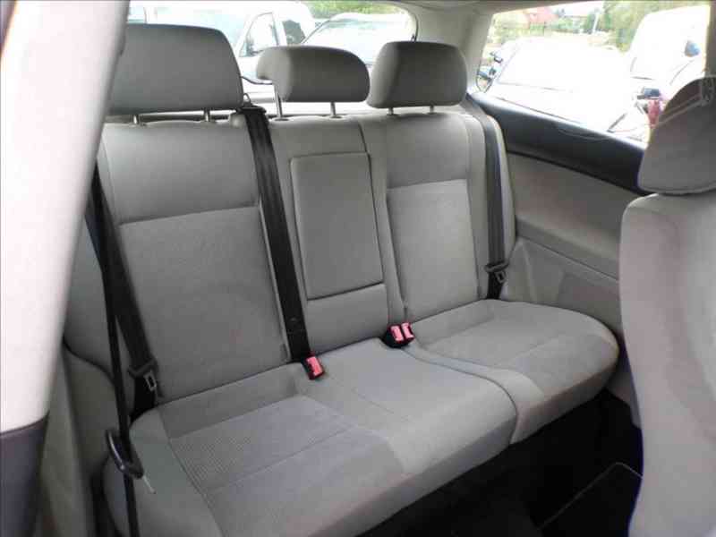 Volkswagen Polo 1,2 12V KLIMA - foto 10