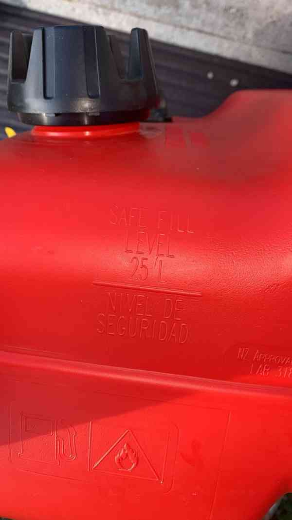 Prodám Yamaha Fuel tank 25L - foto 3