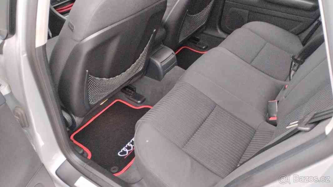 Audi A4 2,0 B7 - foto 16