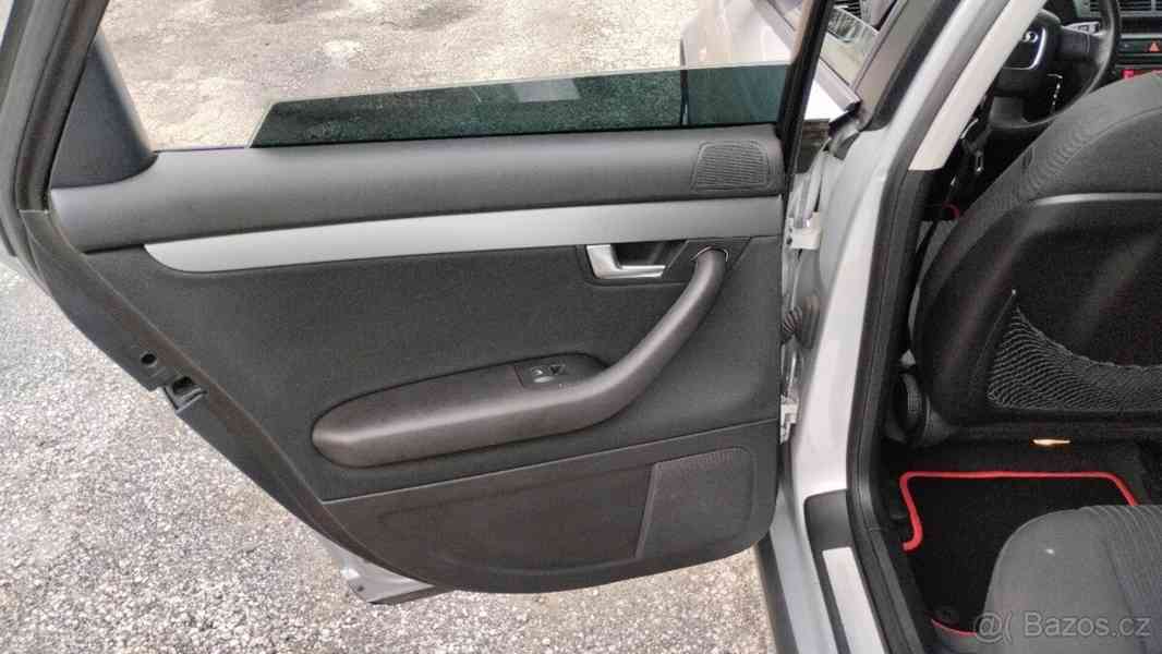 Audi A4 2,0 B7 - foto 19