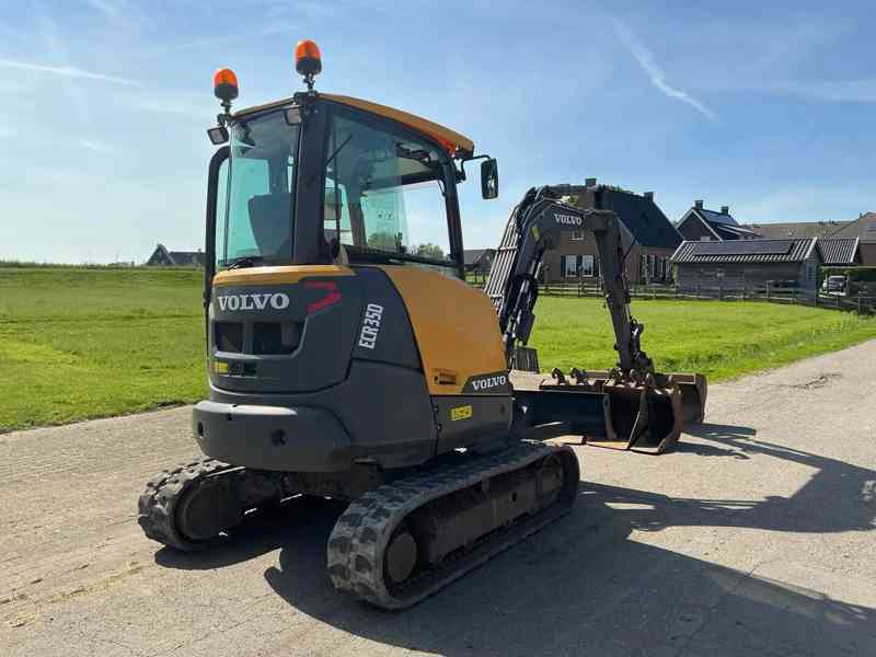 Rýpadlo Volvo ECR35D - foto 2