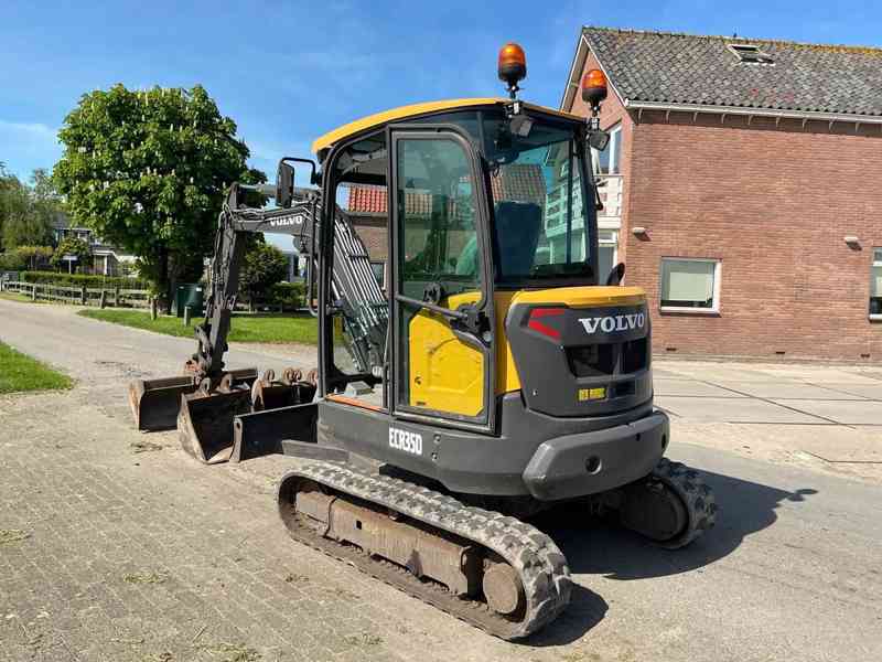 Rýpadlo Volvo ECR35D - foto 3