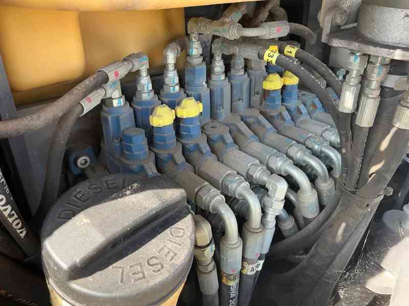 Rýpadlo Volvo ECR35D - foto 11