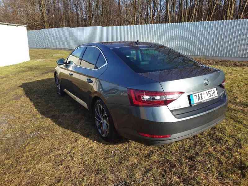 Škoda Superb 2,0   III L&K 4x4 TDI 140KW - foto 4