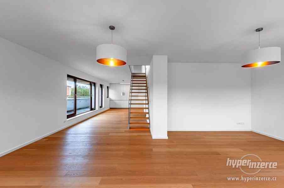 Pronájem luxusního bytu 4kk (200 m2) s 2x garážovým stáním, terasa 32 m2, Praha 4, Na Lysinách - foto 23