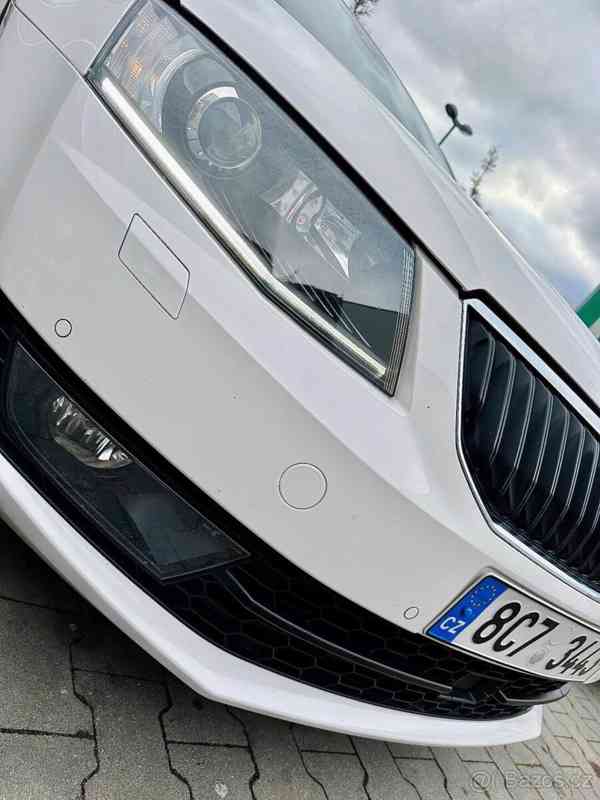 Škoda Octavia 2,0   135 kW,DSG,4x4,ČR,výbava full - foto 7