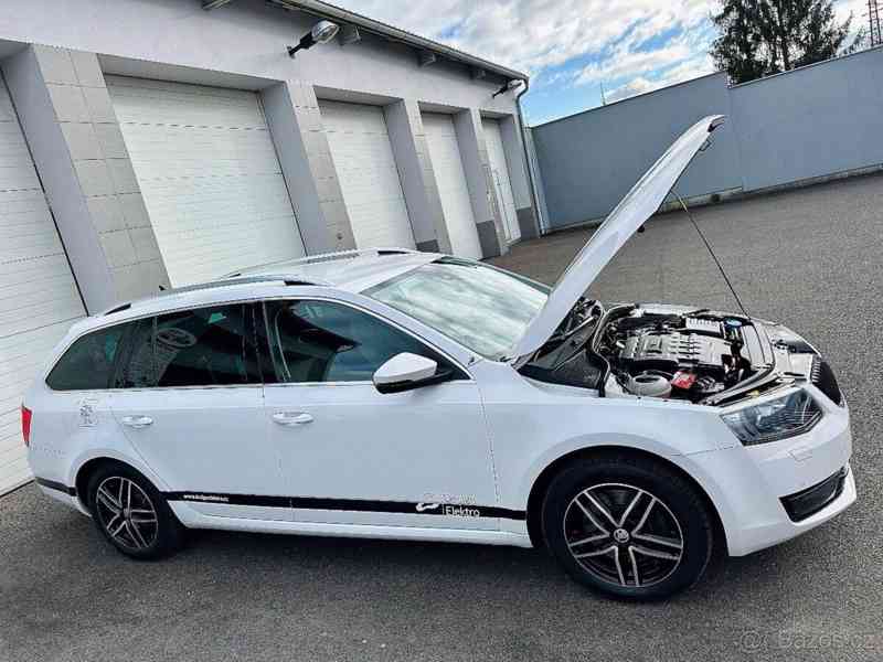 Škoda Octavia 2,0   135 kW,DSG,4x4,ČR,výbava full - foto 6