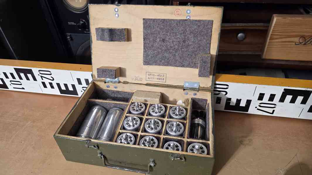 ELEKTRONKY TESLA a vojenské USSR r. 1962 v krabici - foto 14
