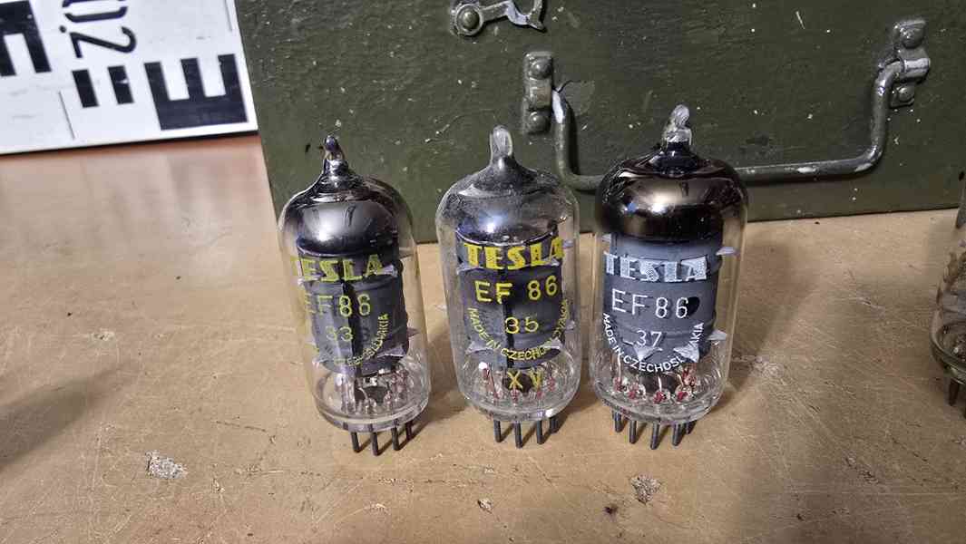 ELEKTRONKY TESLA a vojenské USSR r. 1962 v krabici - foto 3