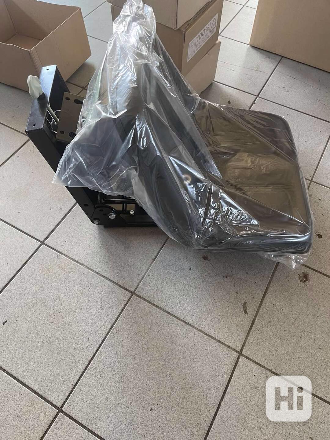 Traktorová sedačky. - foto 1