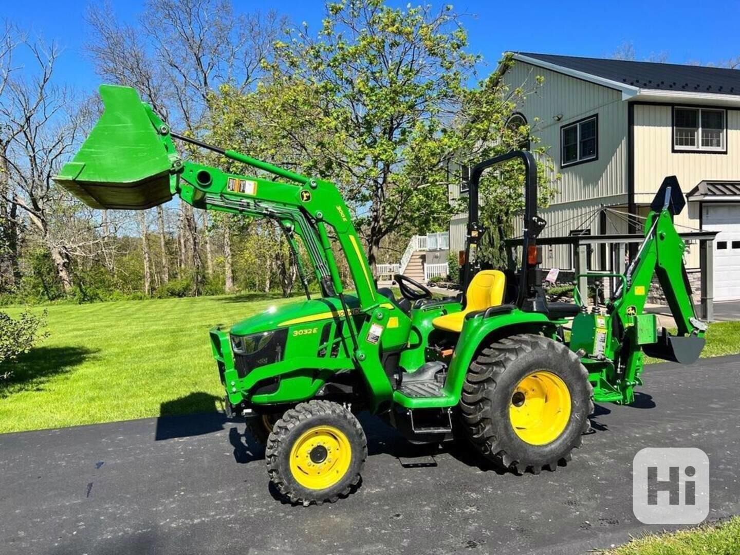 John Deere 3032E - foto 1