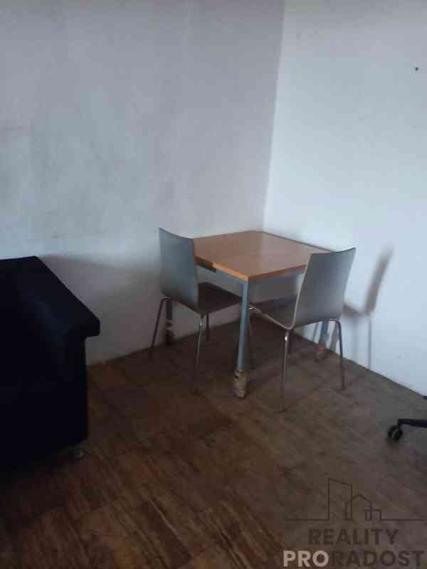 PRONÁJEM BYTU 1+KK 117m2 - VESELICE - VAVŘINEC  - foto 13