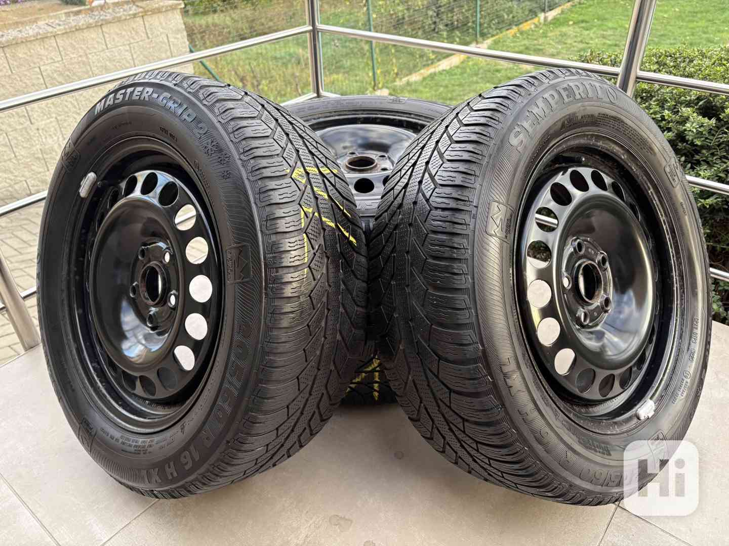 Kola na Volkswagen Touran 205/60 R16 96H M+S - foto 1