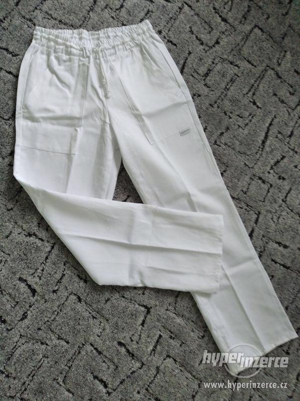 Nové bílé kalhoty s kapsami vel. 38 (M - L)  
