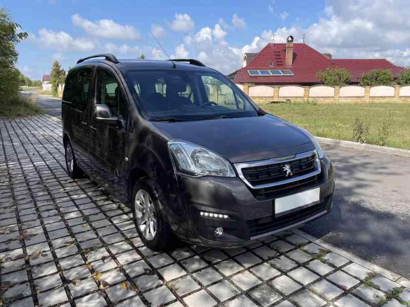 Peugeot Partner: rampa pro vozíčkáře - foto 2