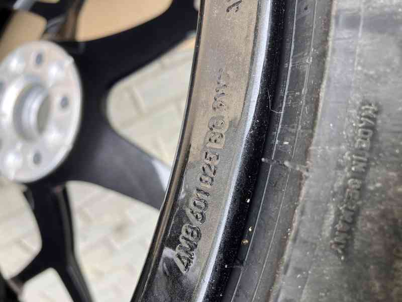 4M8601025CM alu kolo kola r23 rsq8 sq8 chrom - foto 17